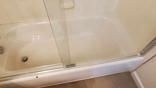 Building Photo - Spacious 2 Bedroom, 1 Bathroom Moraga Condo