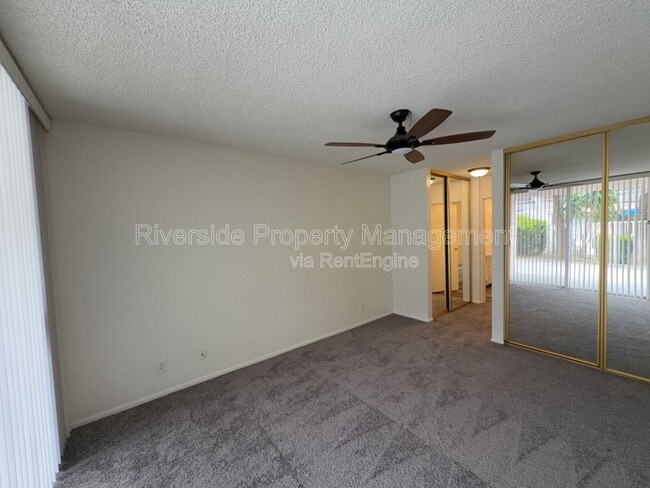 Building Photo - 6979 Palm Ct