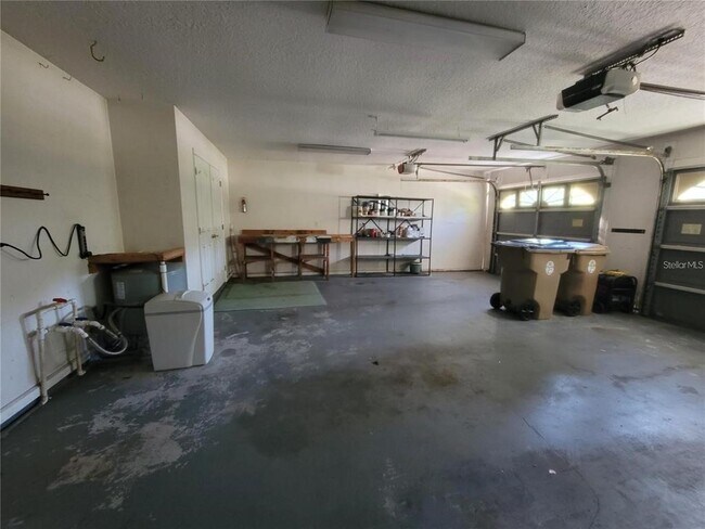 Building Photo - 1785 Grove Ct