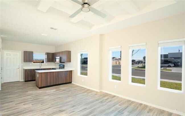 Building Photo - 7 La Vista Ave