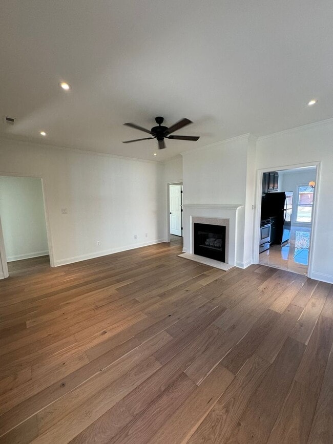 Building Photo - Charming Renovated 3BR/2BA | Cul-de-Sac | Move-In Ready