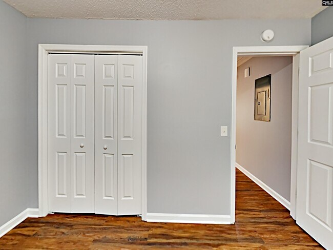 Building Photo - 709 Quail Hills Dr