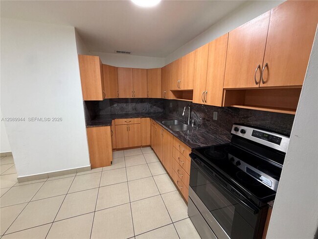 Building Photo - 1255 W 64th Terrace