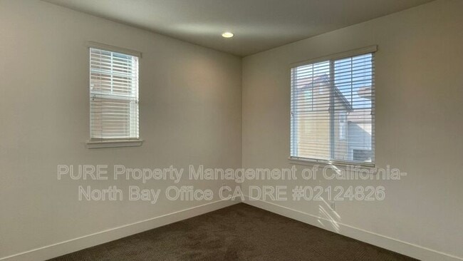 Building Photo - 5320 Kirby Pl