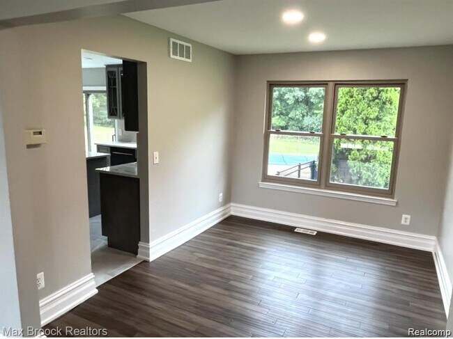 Building Photo - 7980 Billingham Rd