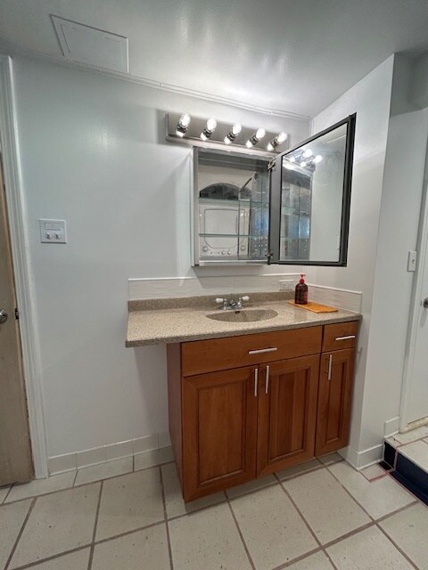 Building Photo - 1229 Leon Pl