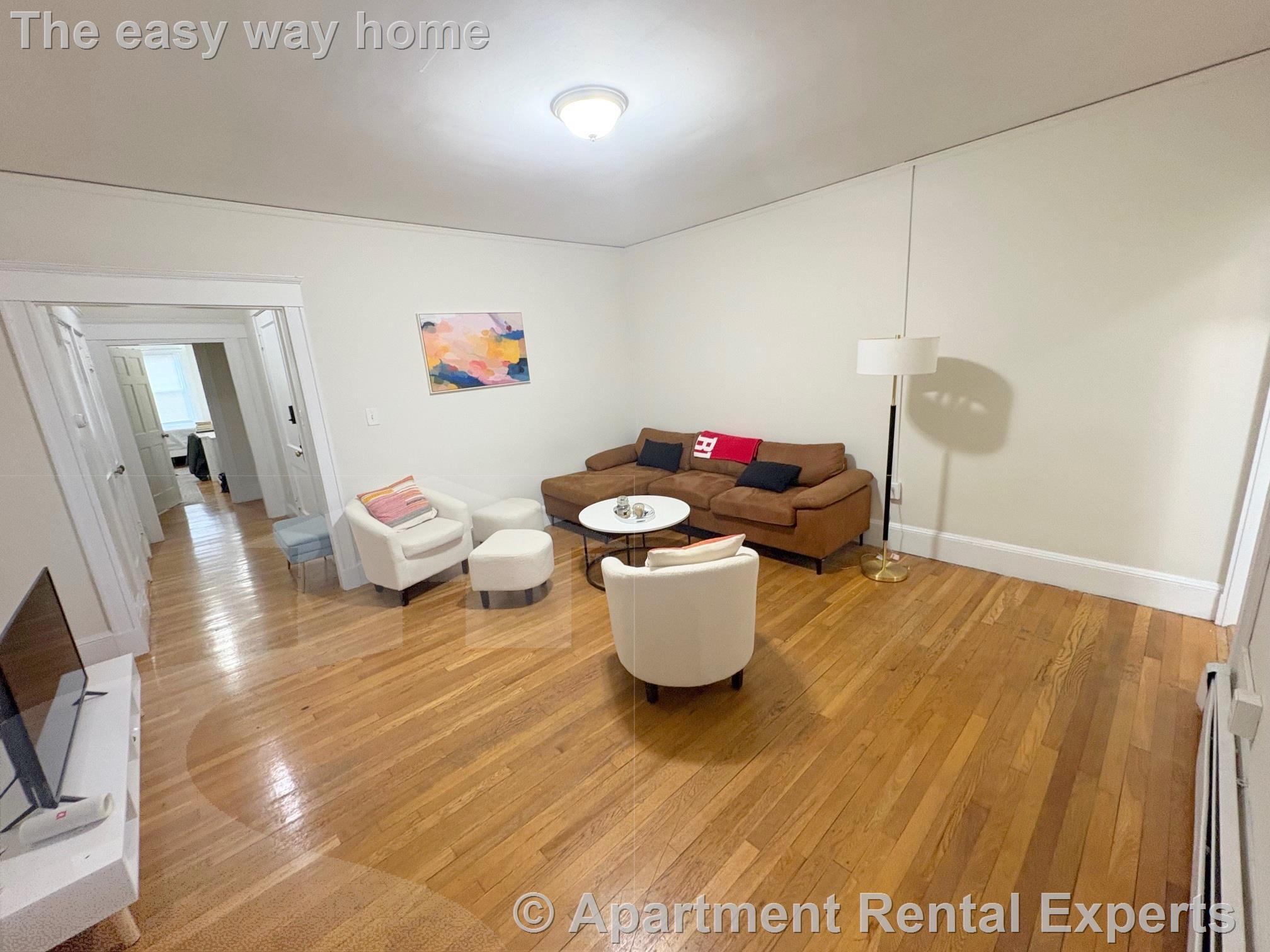 Building Photo - 489 E Broadway