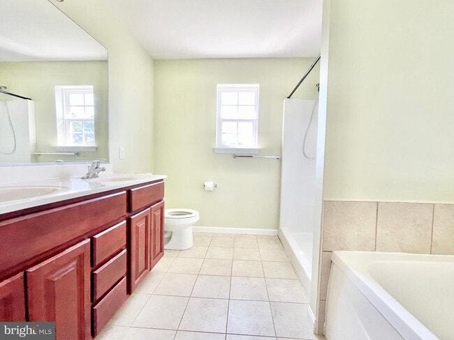 Building Photo - 307 S Marshview Terrace