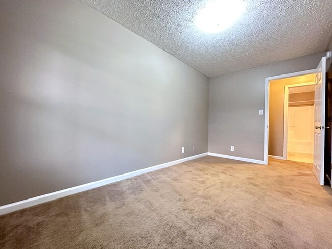 Building Photo - Single-Family in Oak Grove, KY--Deck and Large Backyard!