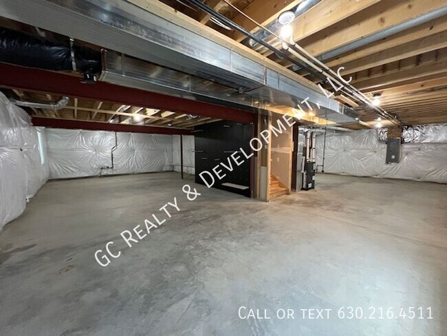 Building Photo - 846 Harwood Ave