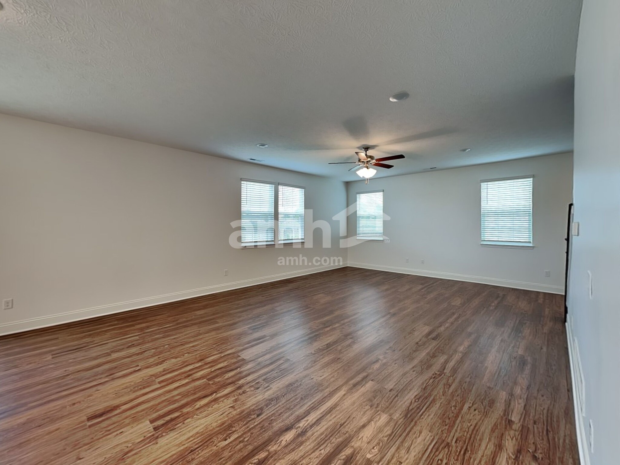 Building Photo - 5953 Hagar Vly Dr