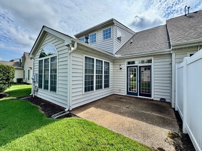 Building Photo - 3-Bedoom 1-Story Condo In Eagle Pointe! St...