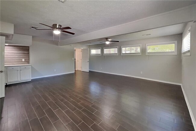 Building Photo - 3352 Ethan Dr
