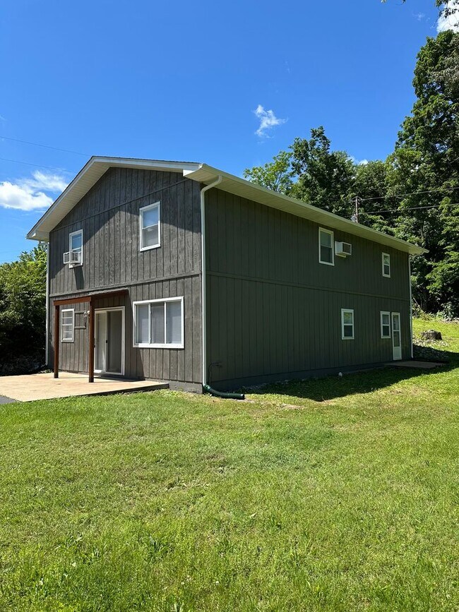 Building Photo - 630 E Jennings Rd
