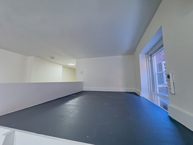 Building Photo - 1832-34 Callowhill St