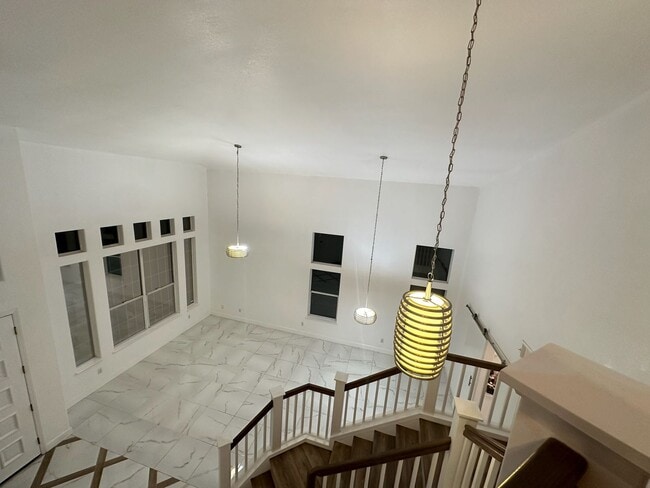 Building Photo - 5701 W Country Ave