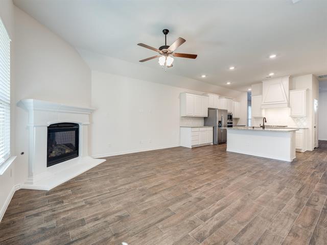 Building Photo - 3127 Maverick Dr