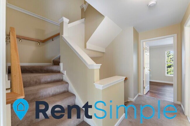 Building Photo - 3631 Madison Ln