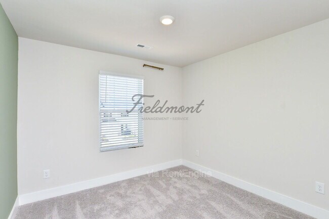 Building Photo - 429 Ellis Mill St