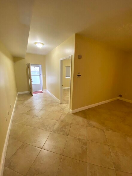 Extra Space next to Bedroom - 219 Congress St