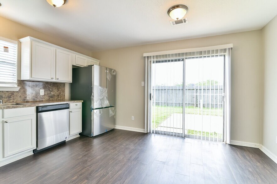 Building Photo - 16114 Purpleridge Ct