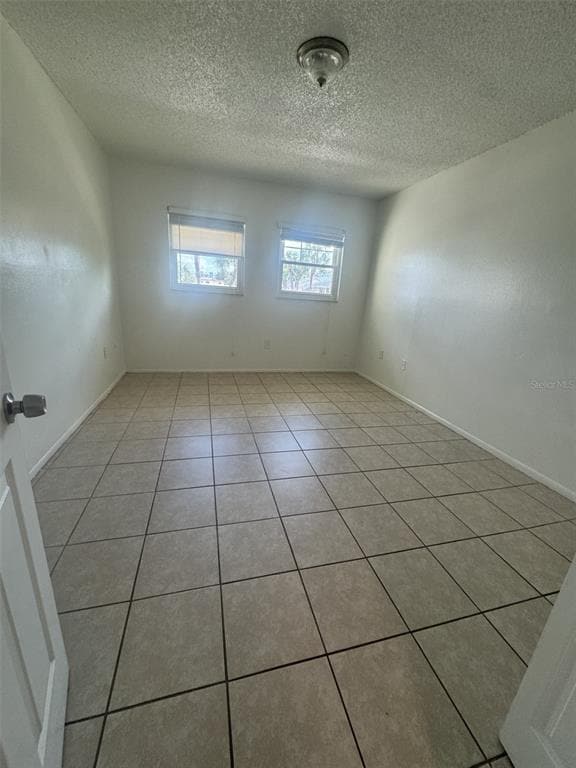 Building Photo - 828 Sky Lake Cir