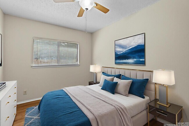 Building Photo - Nicely Updated 3-Bedroom in Northwest Cros...