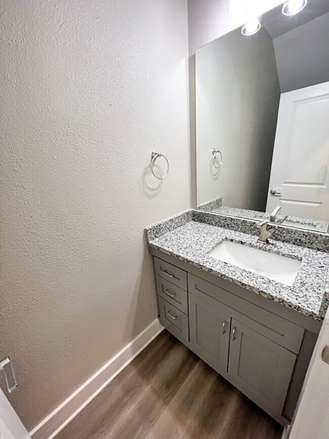 Building Photo - 3621 Bonnie Brae St