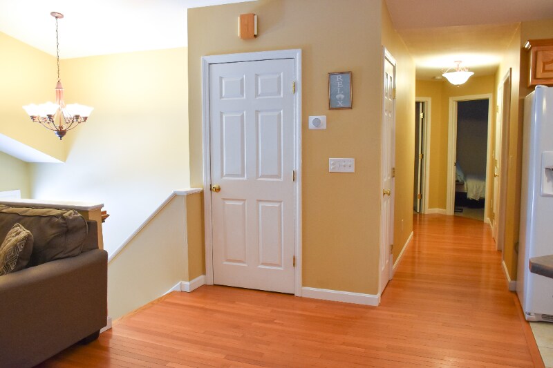 Building Photo - 588 6th Ave