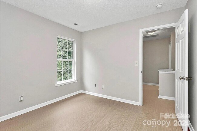 Building Photo - 3737 Kadey Dr