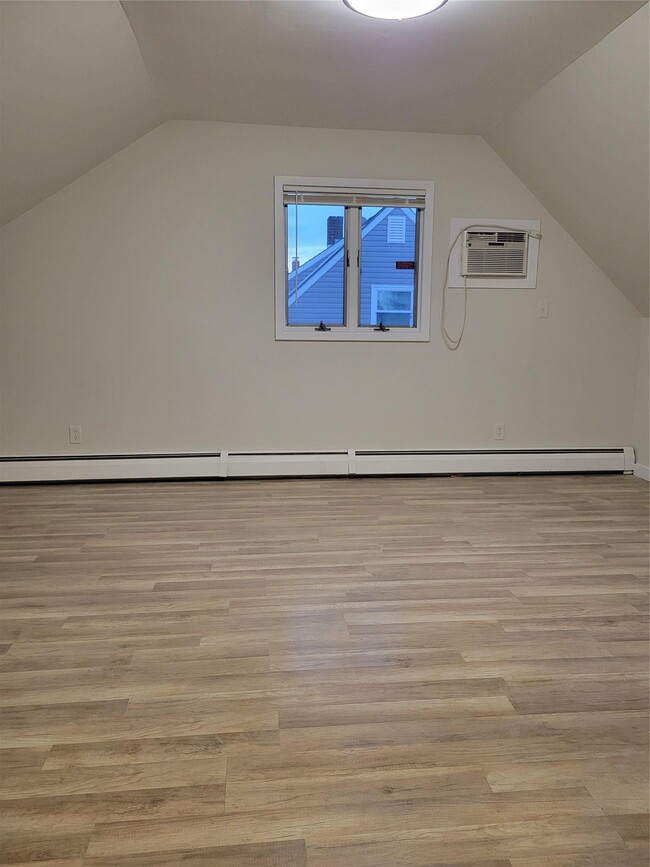 Building Photo - 93 Cherry Ln