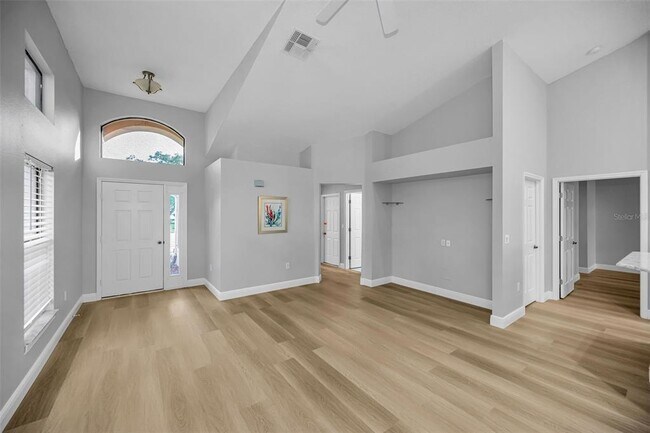 Building Photo - 6240 Fairskies Dr
