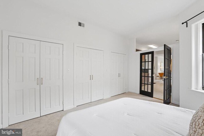 Building Photo - 1605 7th St NW