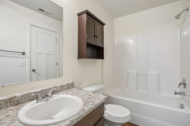 Building Photo - 734 E 500 S