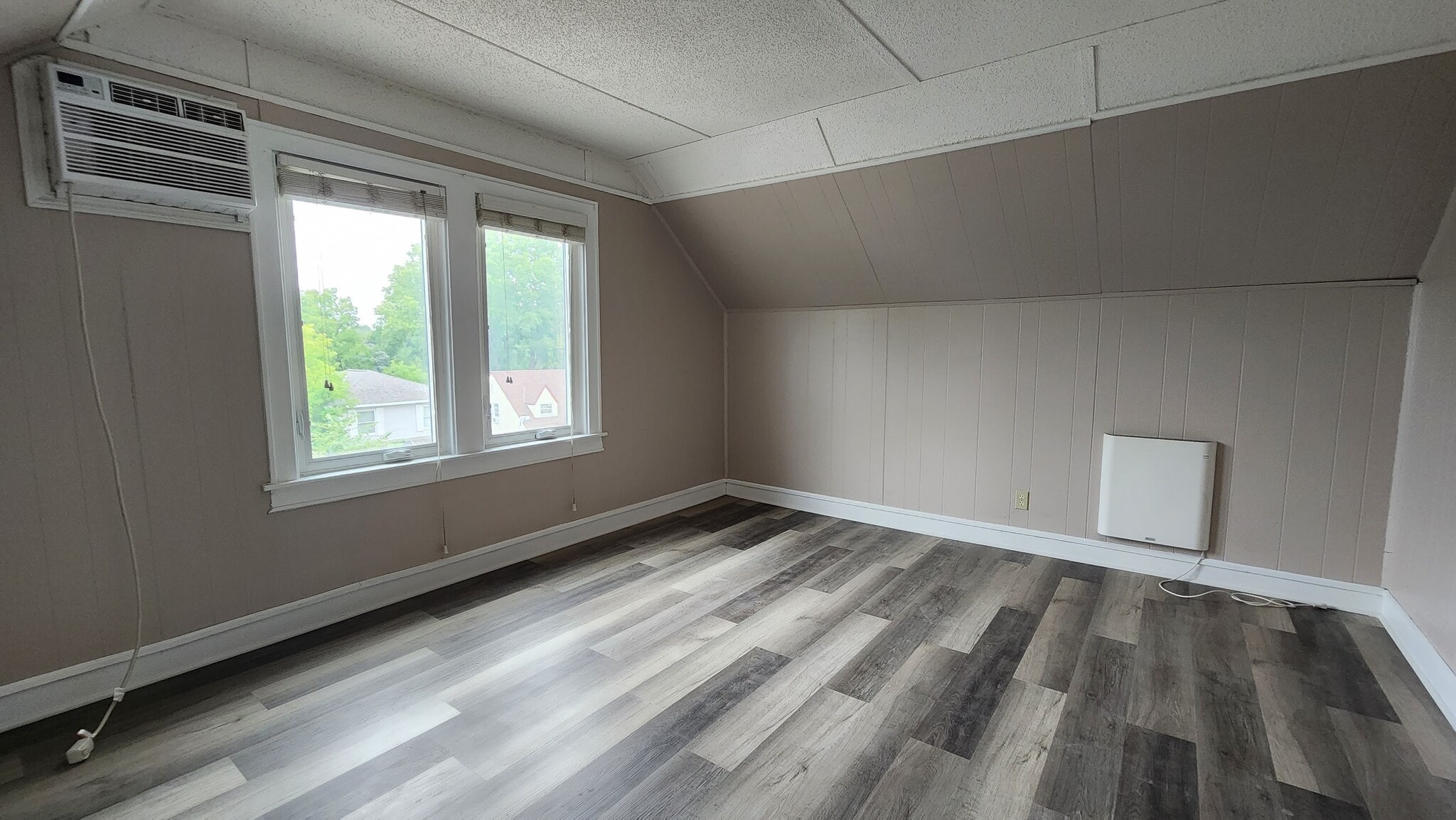 Bedroom 5 - 2717 Aldrich Ave N
