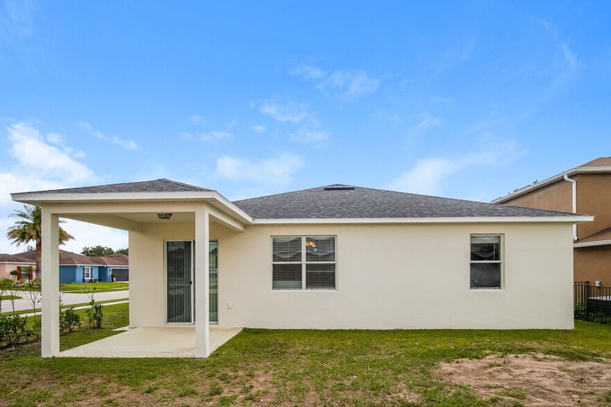 Building Photo - 1557 Regent Ct
