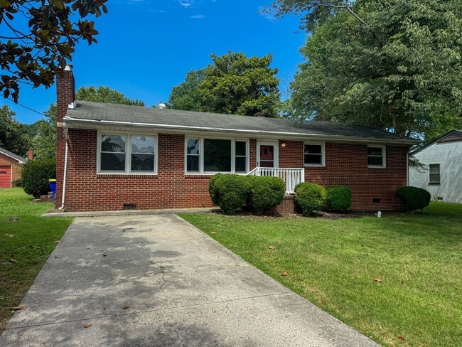 Building Photo - 246 Phillips Dr