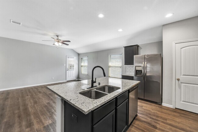 Building Photo - 3434 McDonough Way