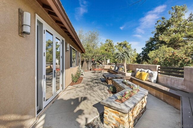 Building Photo - 11357 Woodcraft Way