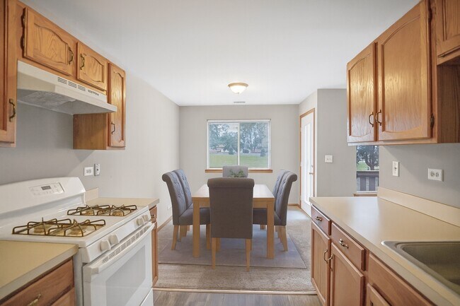Building Photo - 737 Candleridge Ct