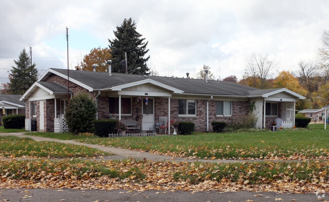 Building Photo - McDowell Manor