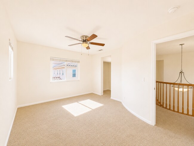 Building Photo - Spacious 5 (or 6) Bedroom House with attached ADU in Winchester for Rent