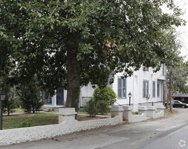 Building Photo - 3540 E Main St
