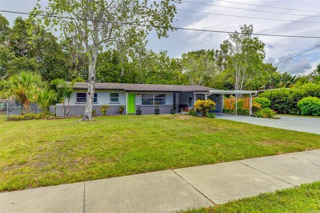 Building Photo - 230 N Briggs Ave