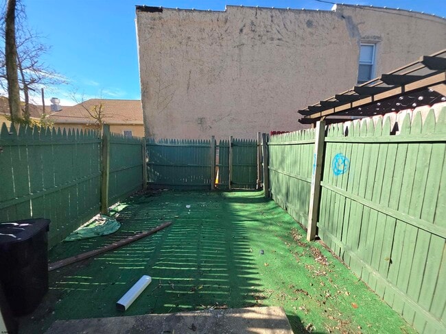 Building Photo - 216 New Jersey Ave