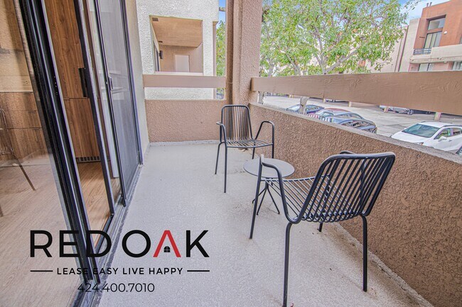 Building Photo - 7810 Topanga Canyon Blvd
