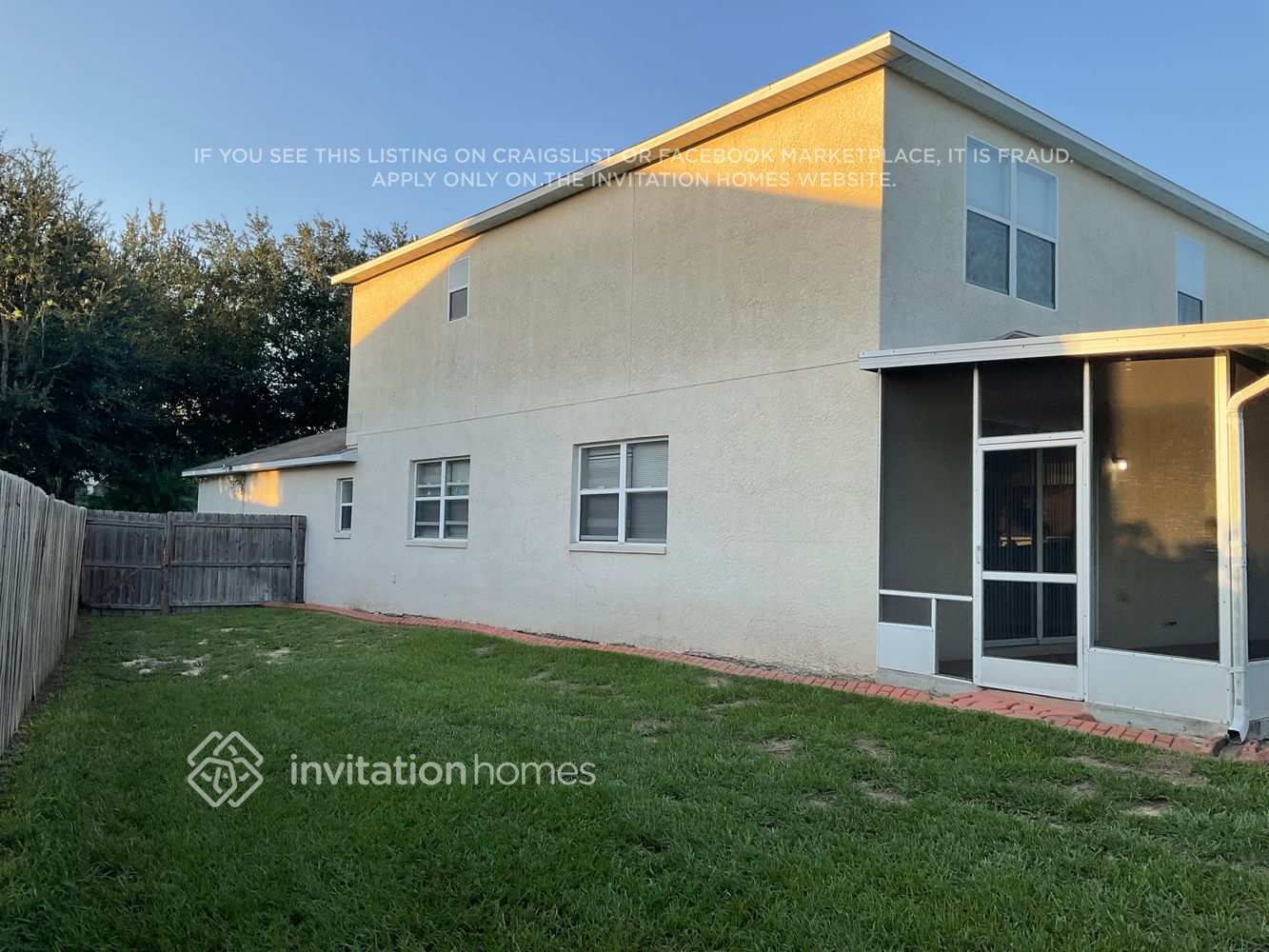 Building Photo - 2711 Queen Alberta Dr