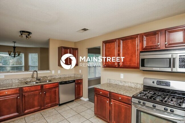 Building Photo - 4 Bedroom Pet-Friendly Home in Villa Rica, GA with Main Street Renewal