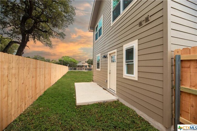 Building Photo - 1165 Eagle Flight Dr