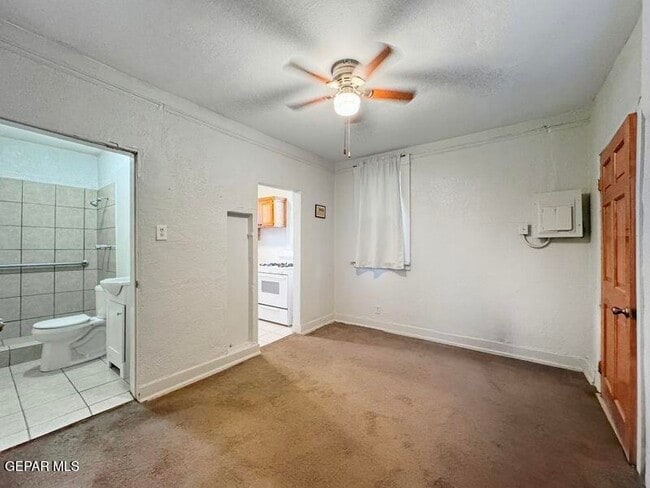 Building Photo - 1305 E Rio Grande Ave